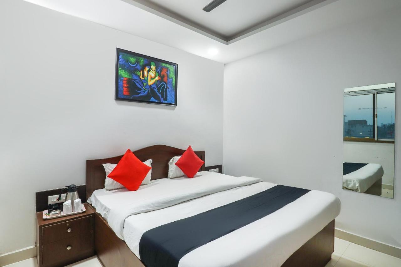 Capital O 70631 Hotel Dwarka International Darbhanga Extérieur photo